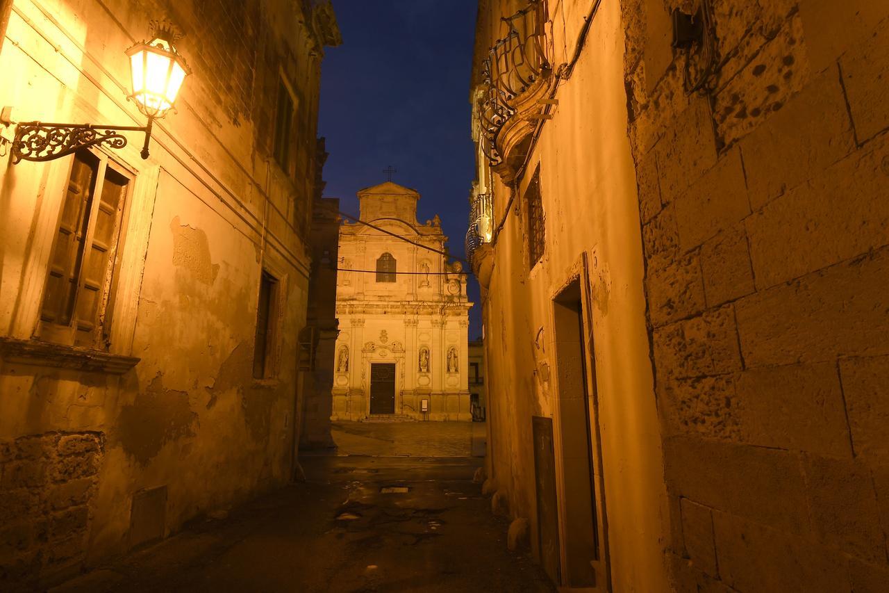 Palazzo Guido Bed & Breakfast Lecce Exterior photo